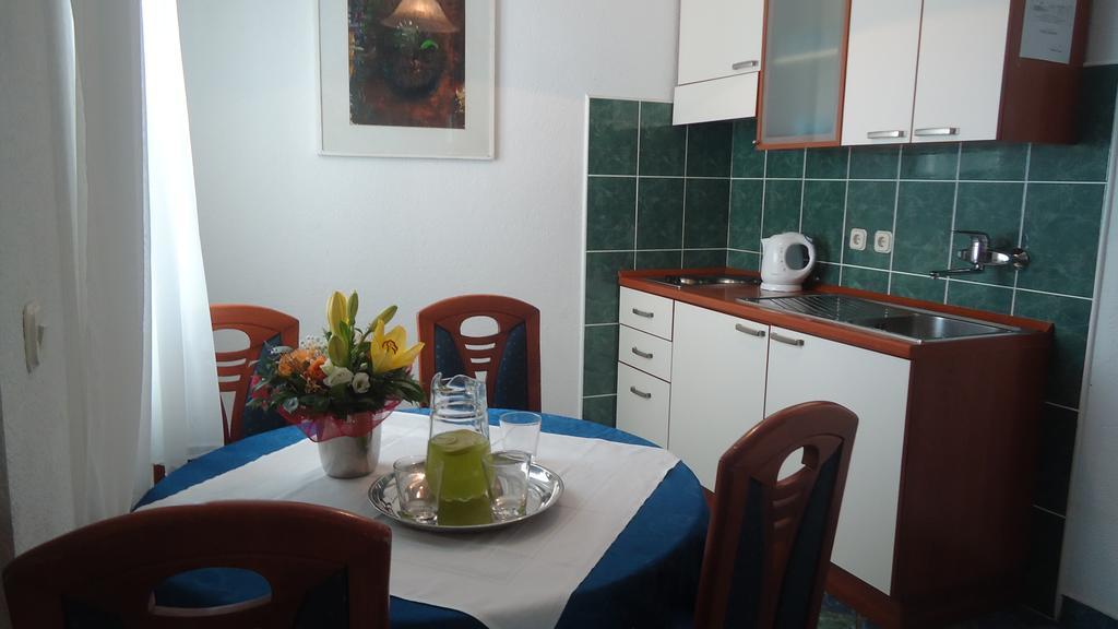 Apartmani Izabela Baska Voda Luaran gambar