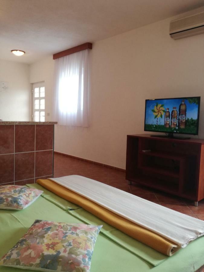 Apartmani Izabela Baska Voda Luaran gambar